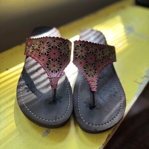 BATA Sandal
Chic Floral Women's Sandals in Pink and Black